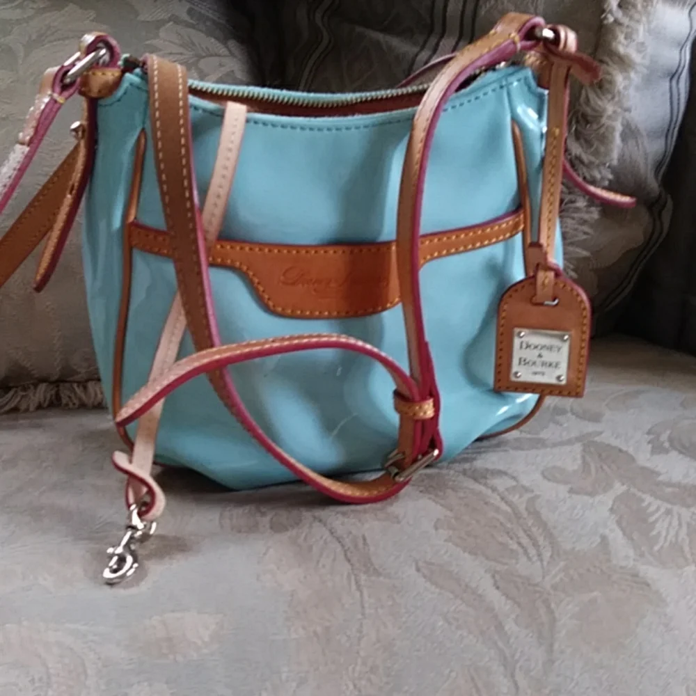 Dooney & Bourke crossbody bag